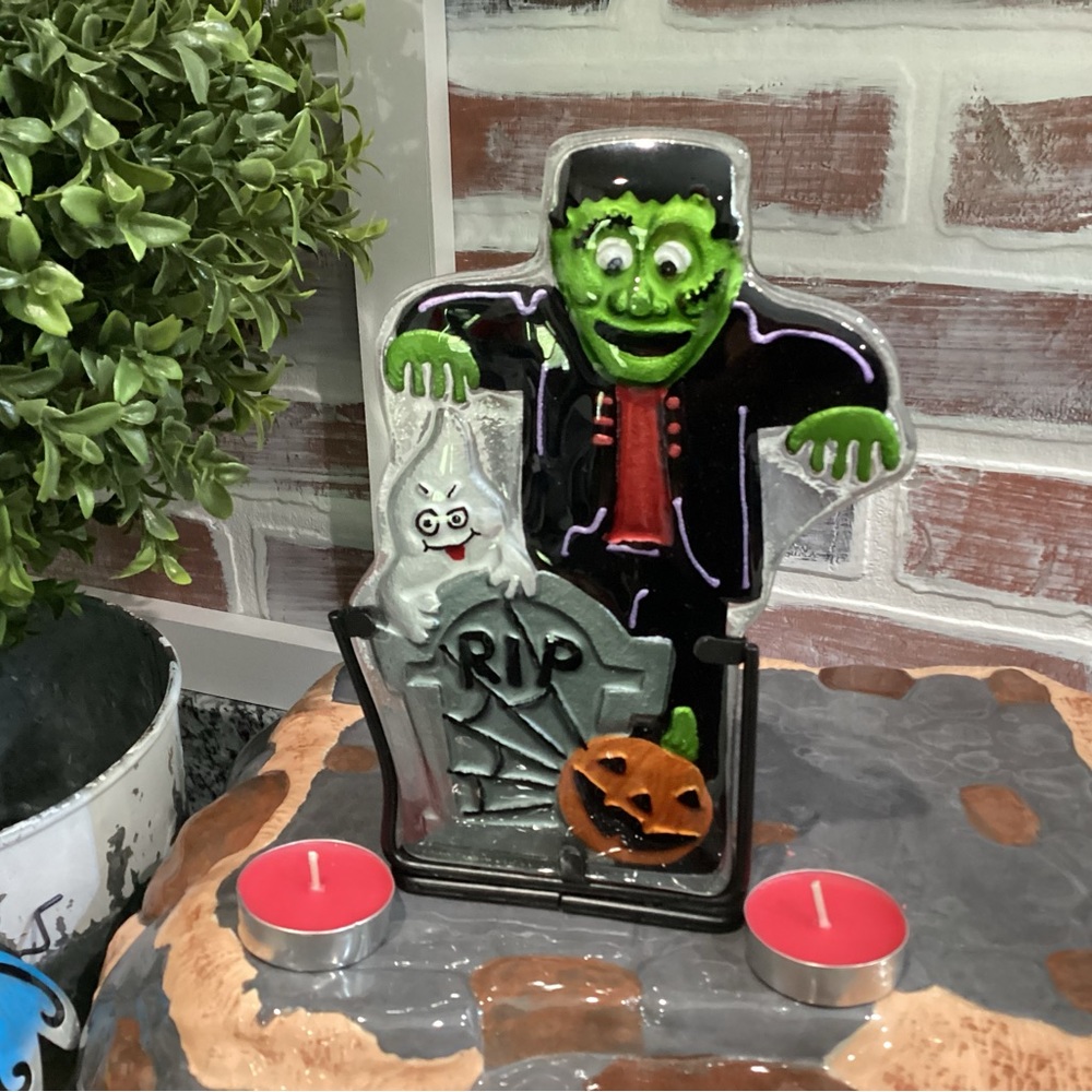 🟢 “3/$15” - Halloween Candle Decor - “RIP” - With 2 Tea Candles - Cute - Picture 5 of 7